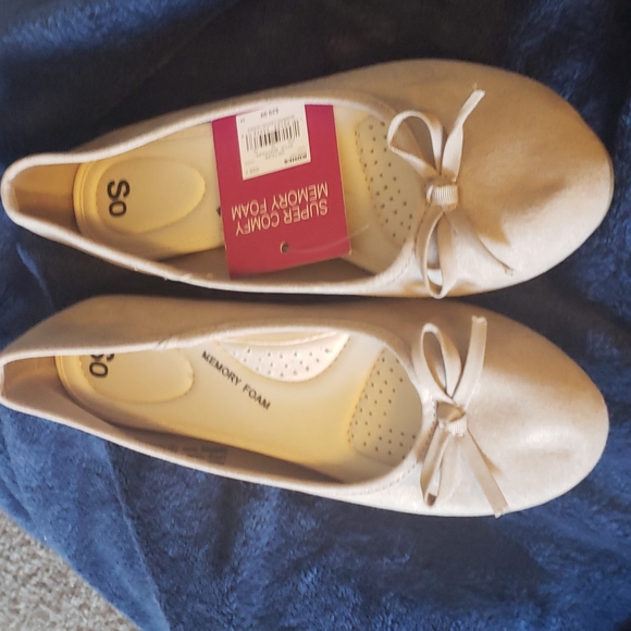 NWT Beige ballet flats 7
